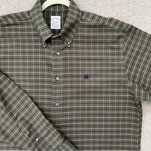 Brooks Brothers Green Plaid Casual Button Down Shirt